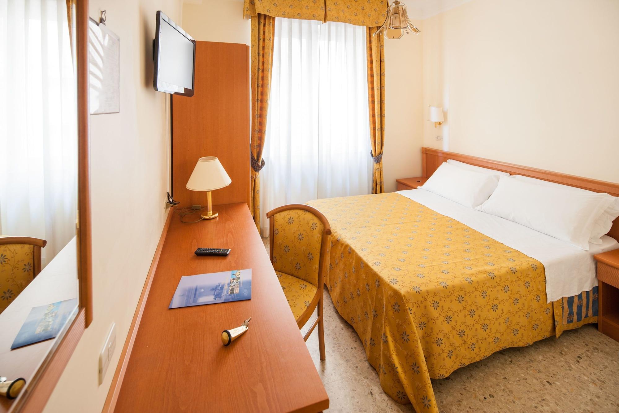 Hotel Curtis Centrale Alassio Exterior photo
